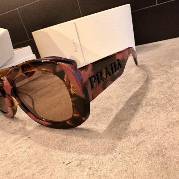 Prada Oversized Tortoiseshell Logo Sunglasses | Brown Gradient | New w/ Box main image 10